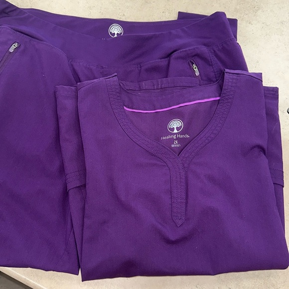 Scrub set - Picture 2 of 4